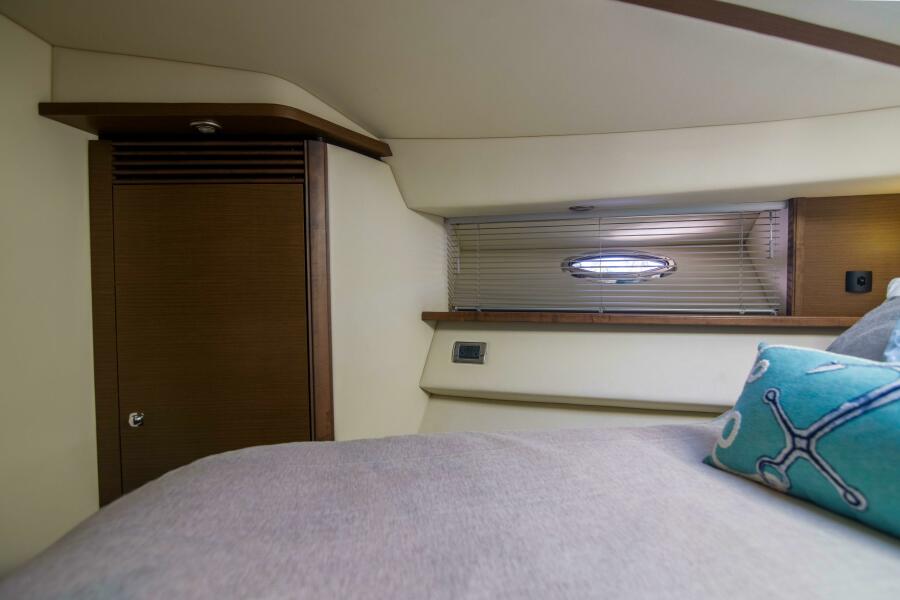 52' 2013 Sea Ray 520 Sedan Bridge