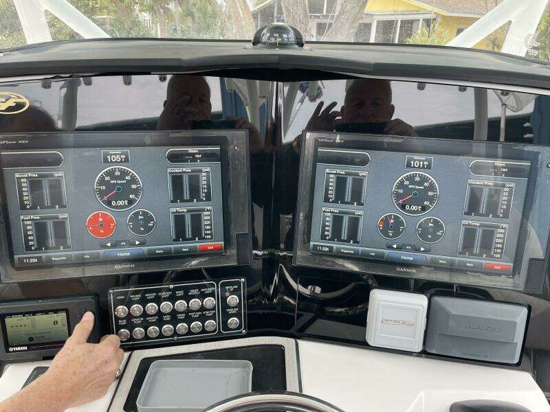 32ft Sea Fox Yacht For Sale