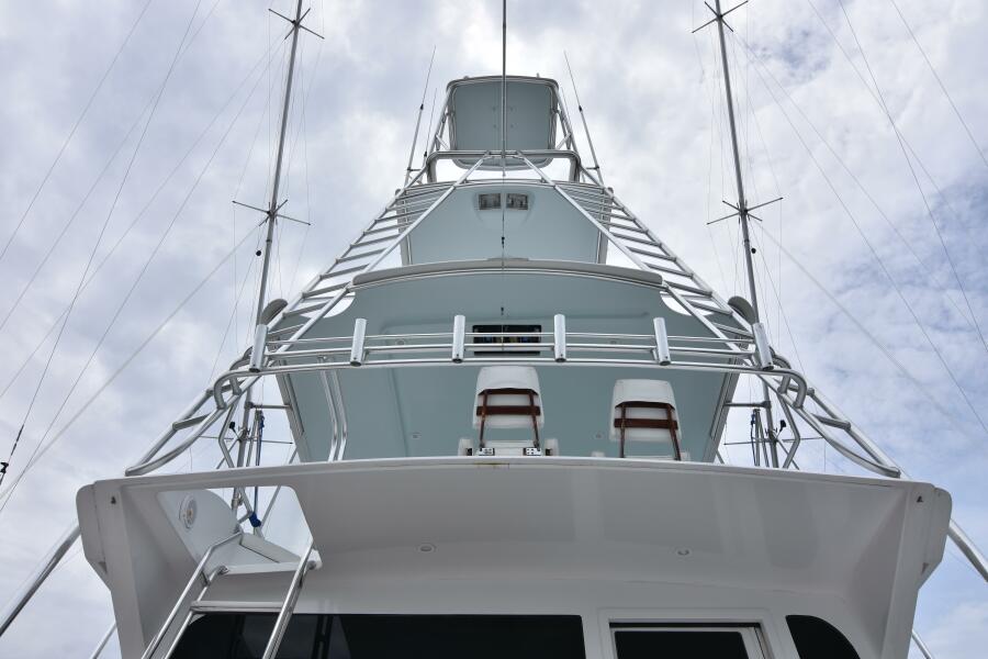 58' 1999 Viking 58 Convertible