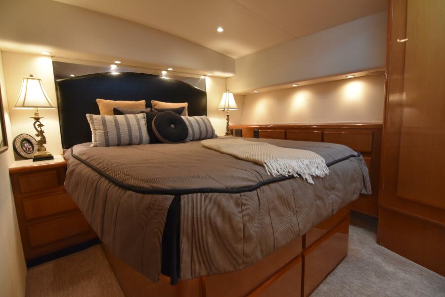 58' 1999 Viking 58 Convertible