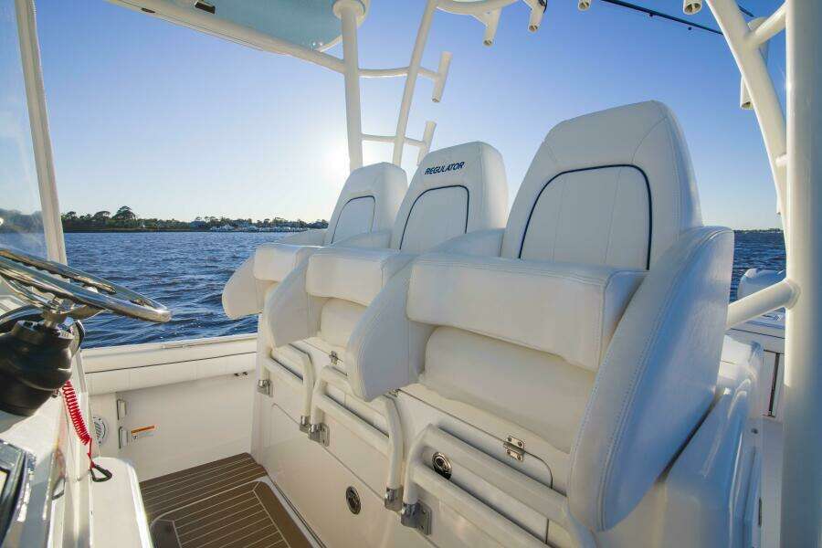 Regulator 41 - Wound Up II - Helm Seats