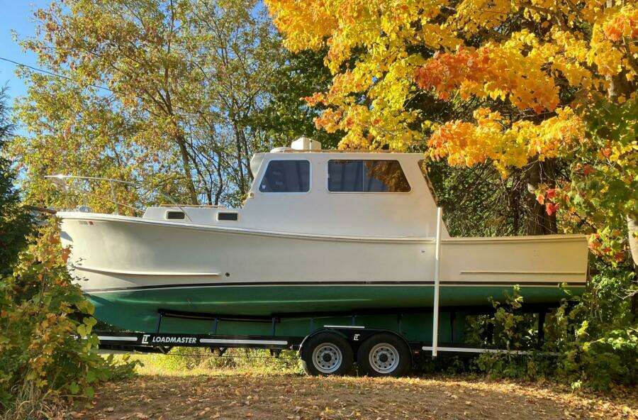 28ft Harvey Boat Works Yacht For Sale