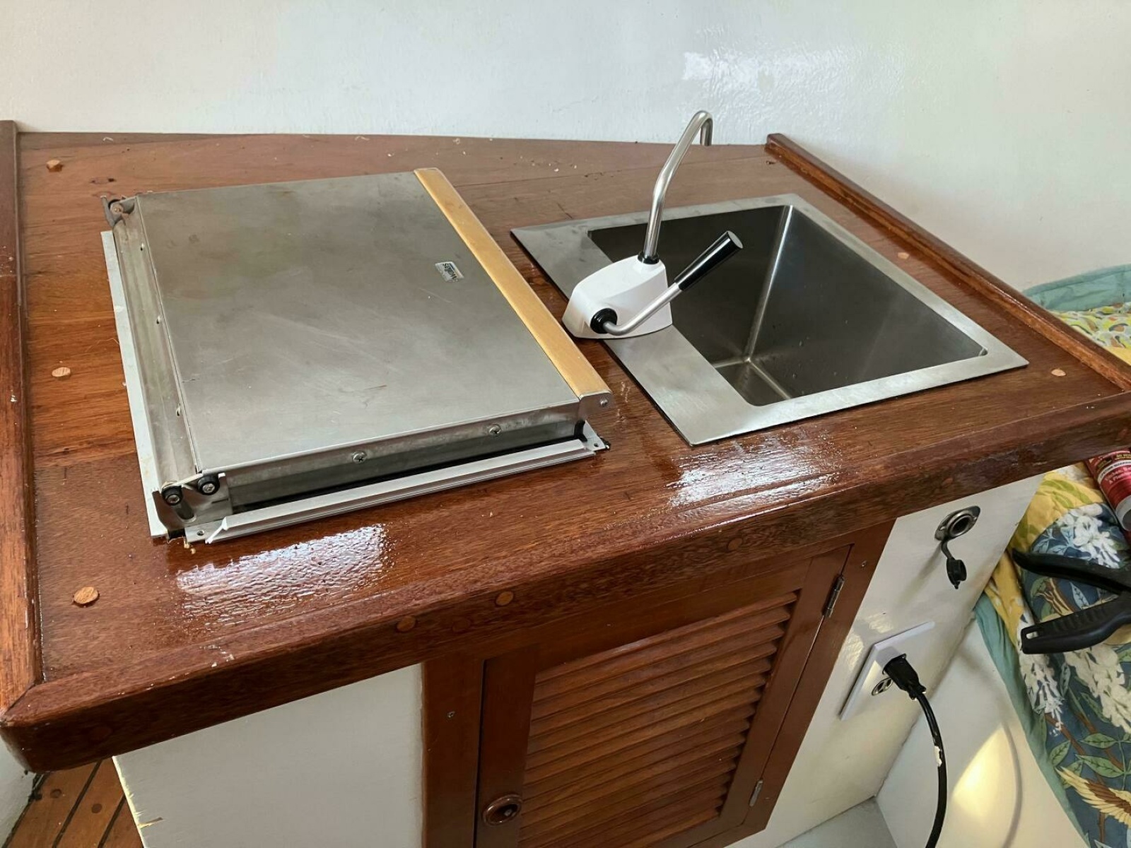 28ft Seaworthy Yacht For Sale