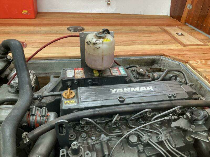 28ft Harvey Boat Works Yacht For Sale