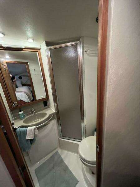 Wicked Twisted Road 37ft Bayliner Yacht For Sale