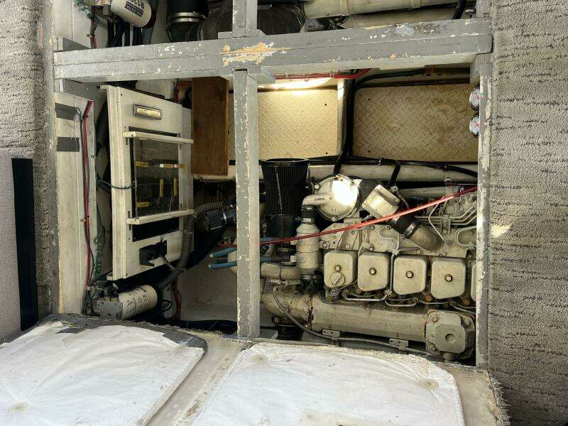 Wicked Twisted Road 37ft Bayliner Yacht For Sale