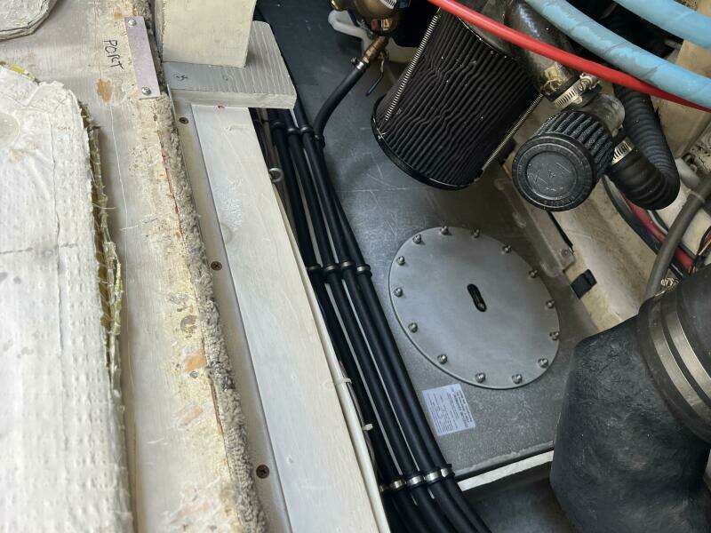 Wicked Twisted Road 37ft Bayliner Yacht For Sale