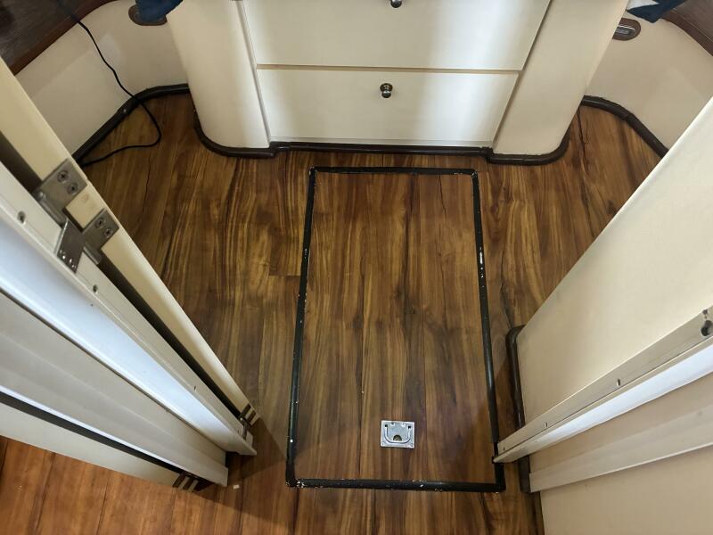 45' 1996 Carver 455 Aft Cabin
