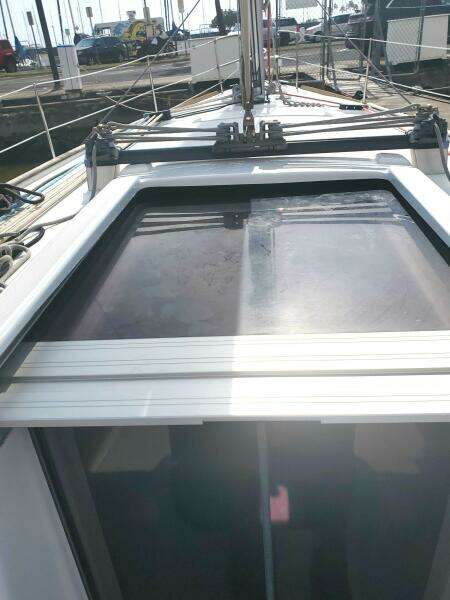 LOTUS 37ft Beneteau Yacht For Sale