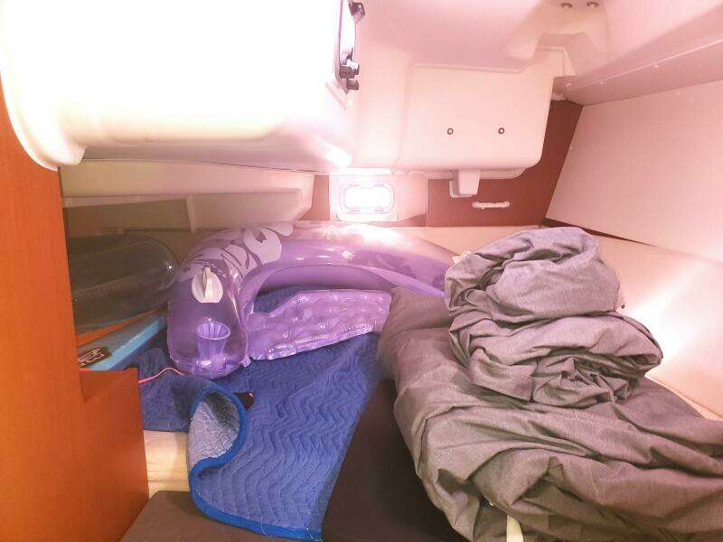 LOTUS 37ft Beneteau Yacht For Sale