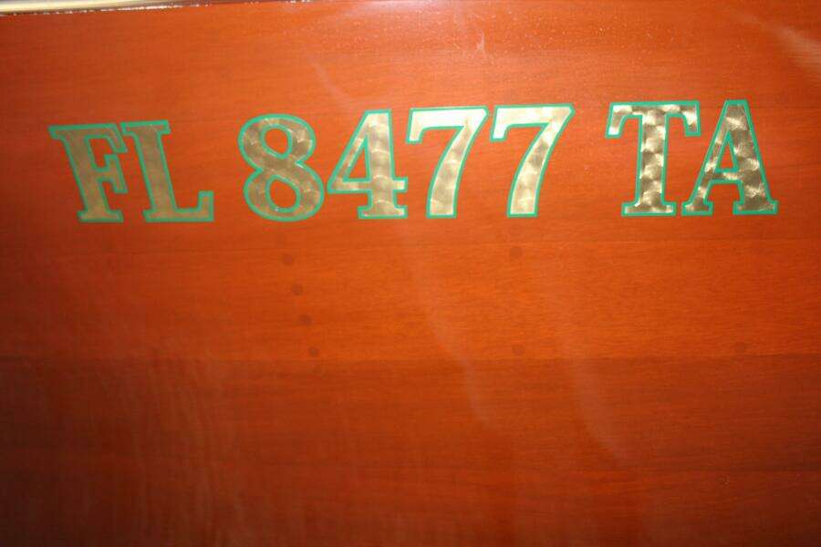 28ft Hacker Craft Yacht For Sale