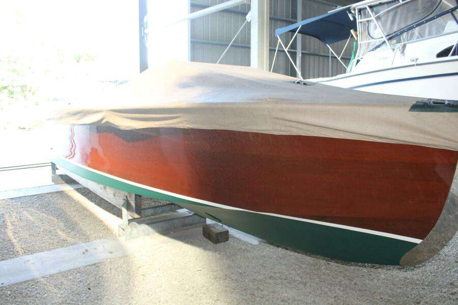 28ft Hacker Craft Yacht For Sale