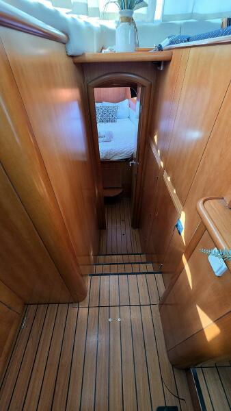 43' 2004 Lagoon 2SR
