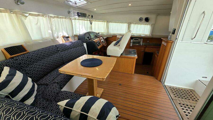 Salon Starboard