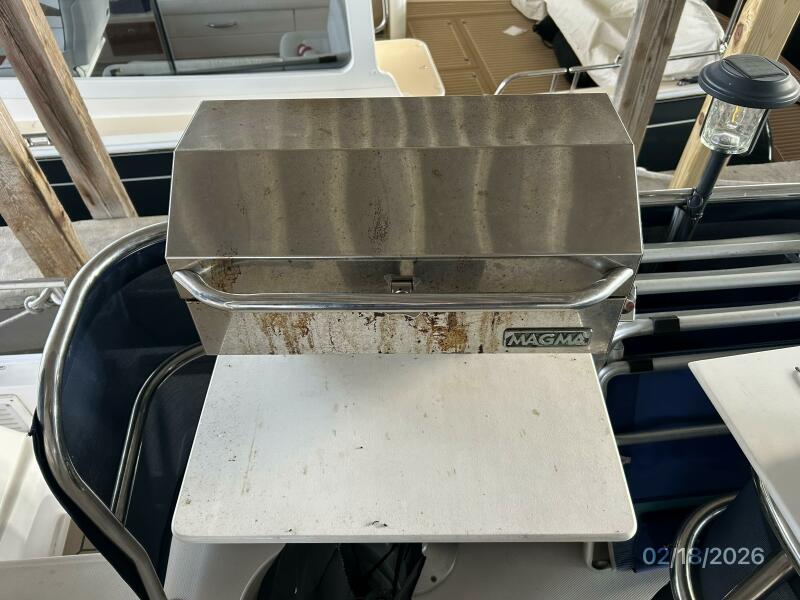 43' 2004 Mainship 430