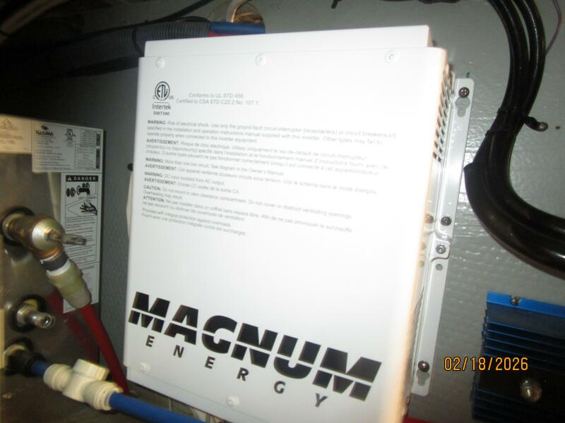 43' 2004 Mainship 430