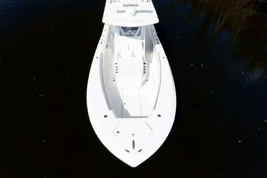 33ft Invincible Yacht For Sale