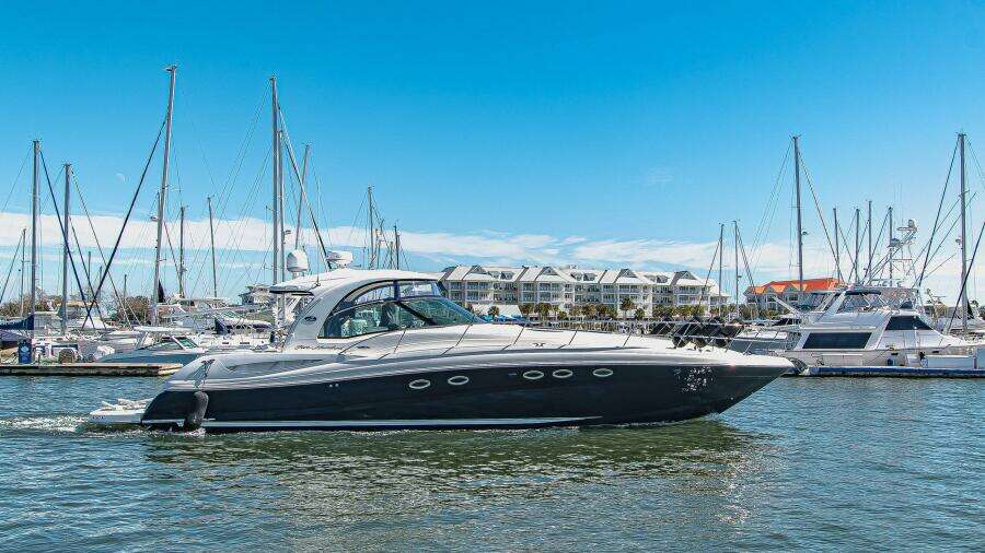 NAUTI LIS 50ft Sea Ray Yacht For Sale