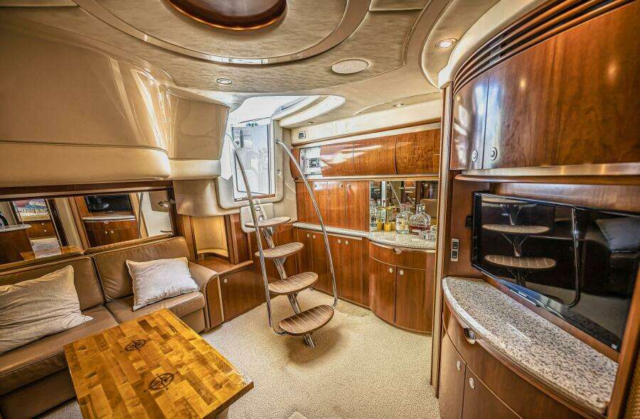 NAUTI LIS 50ft Sea Ray Yacht For Sale