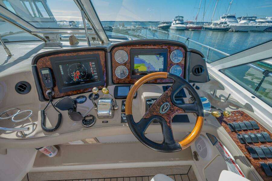NAUTI LIS 50ft Sea Ray Yacht For Sale