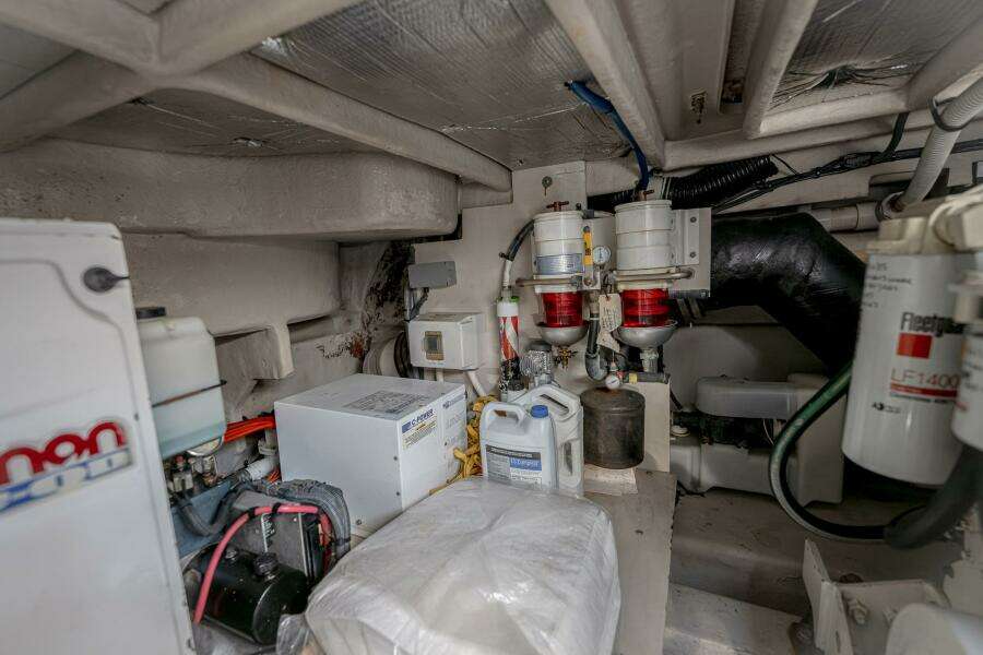 NAUTI LIS 50ft Sea Ray Yacht For Sale