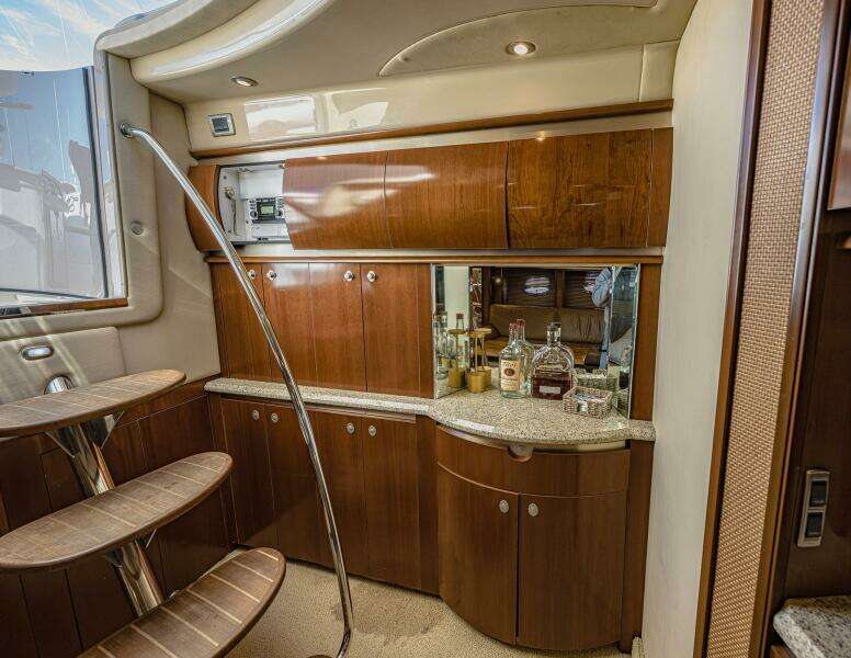 NAUTI LIS 50ft Sea Ray Yacht For Sale