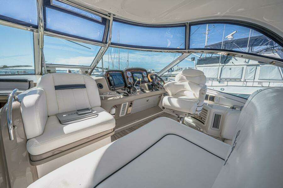 NAUTI LIS 50ft Sea Ray Yacht For Sale