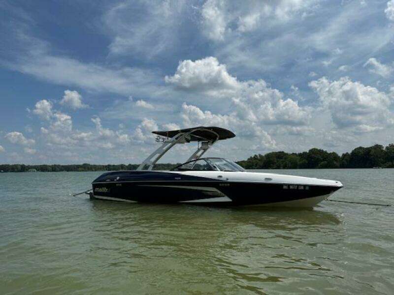 22ft Malibu Yacht For Sale