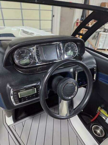 22ft Malibu Yacht For Sale