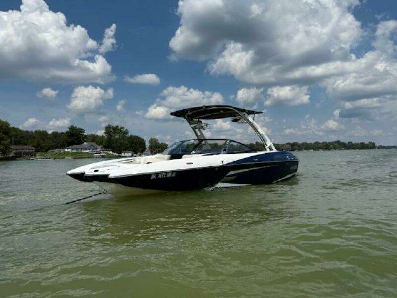 22ft Malibu Yacht For Sale