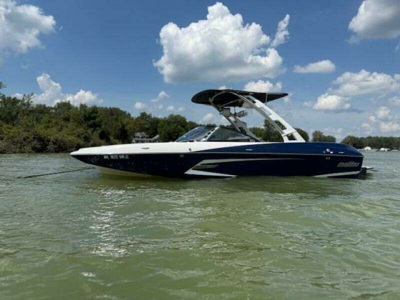 22ft Malibu Yacht For Sale