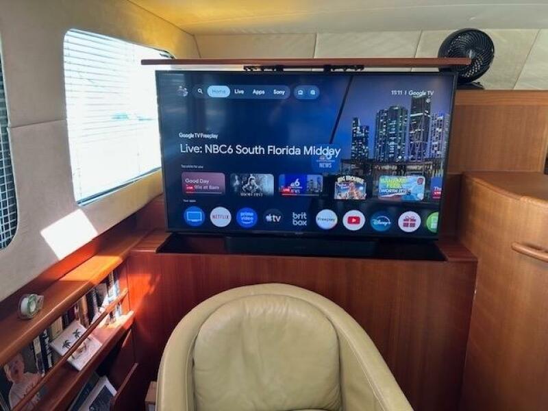 56' 2006 Huckins 56 Linwood