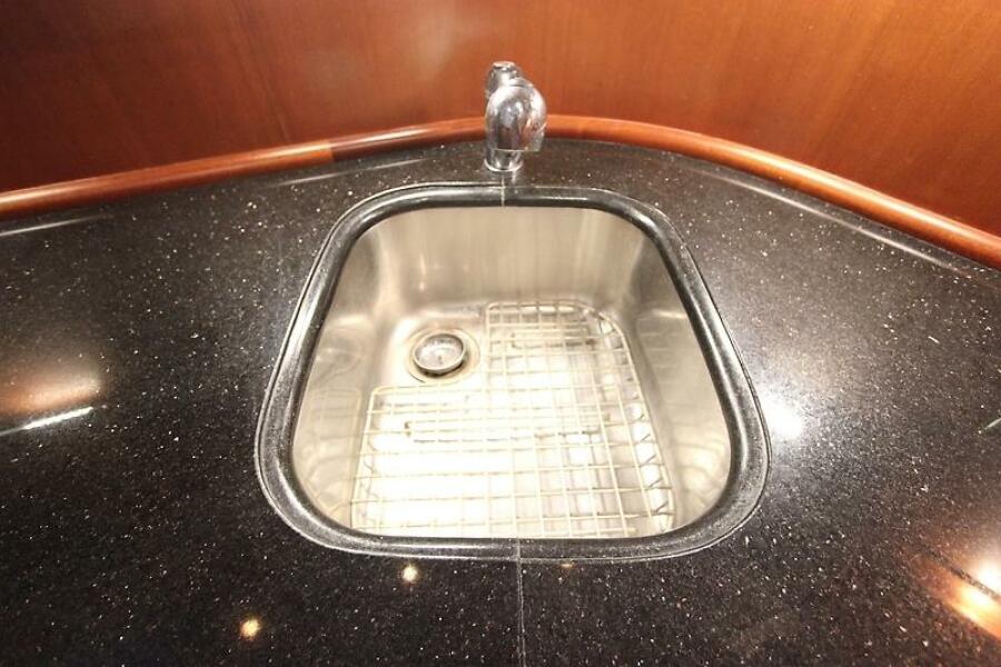 56' 2006 Huckins 56 Linwood