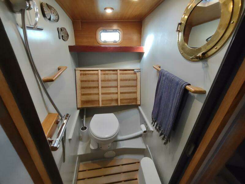 PETREL 42ft Cascade Yacht For Sale