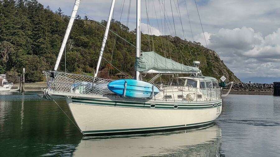 PETREL 42ft Cascade Yacht For Sale