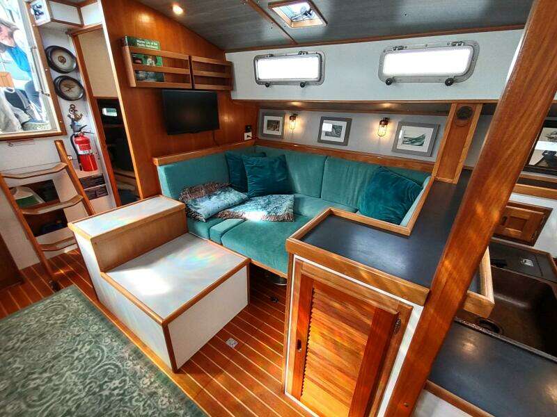 PETREL 42ft Cascade Yacht For Sale