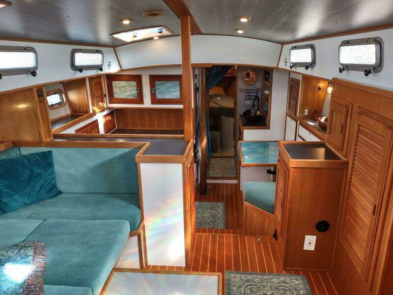 PETREL 42ft Cascade Yacht For Sale