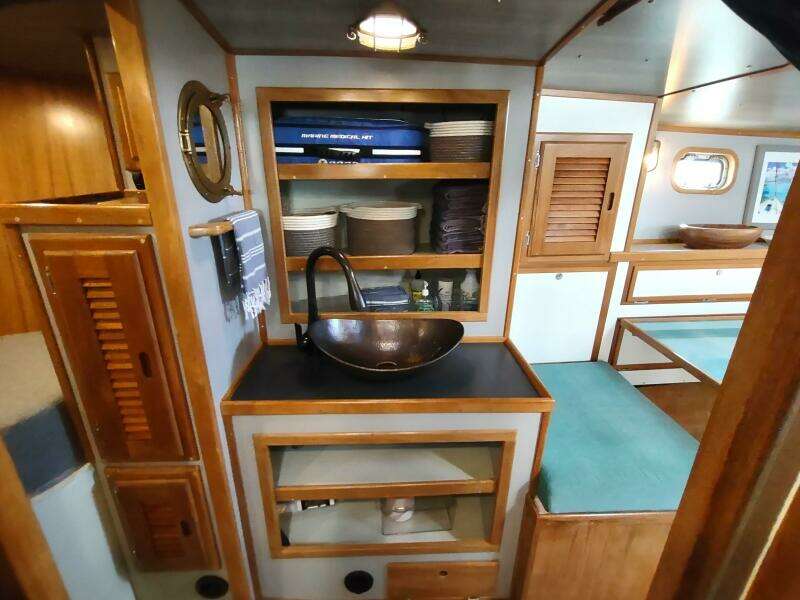PETREL 42ft Cascade Yacht For Sale