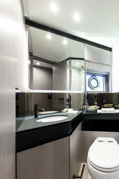 70ft Azimut Yacht For Sale