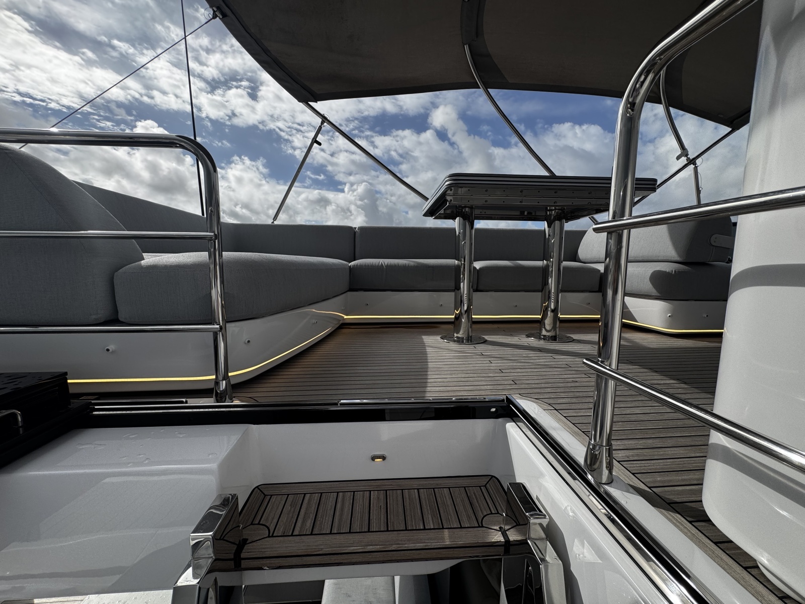 70ft Azimut Yacht For Sale
