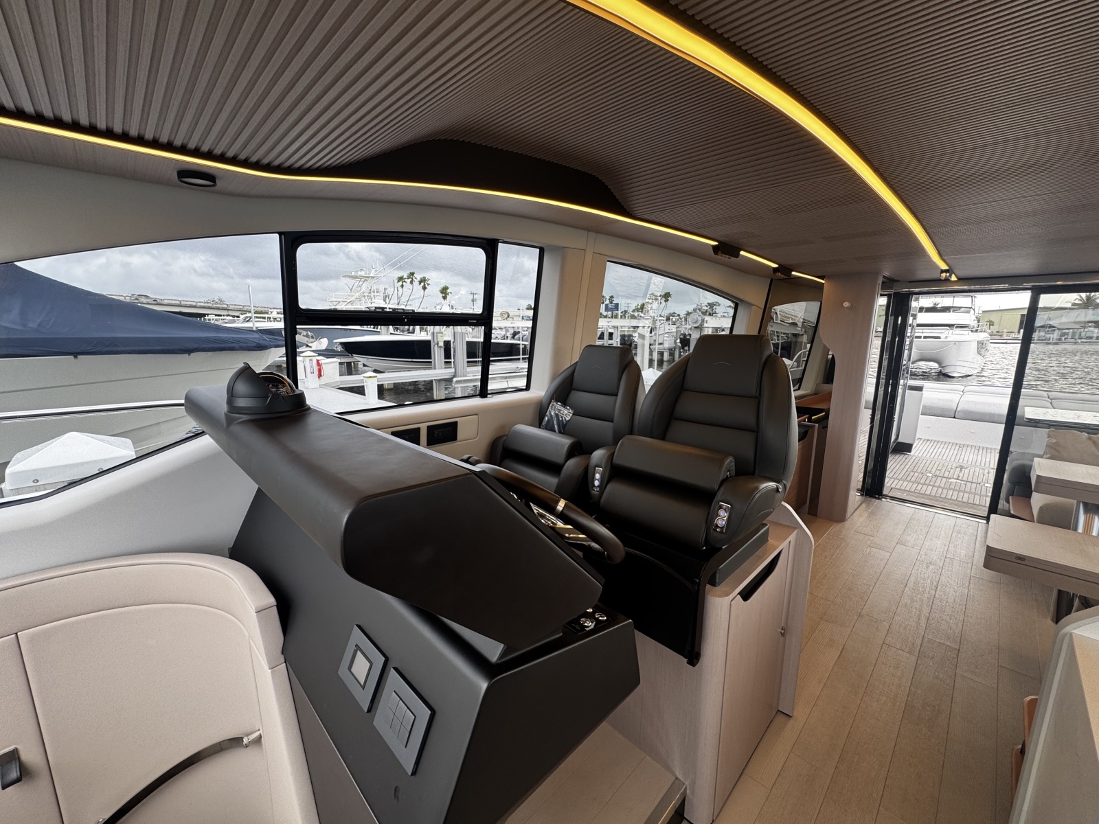 70ft Azimut Yacht For Sale