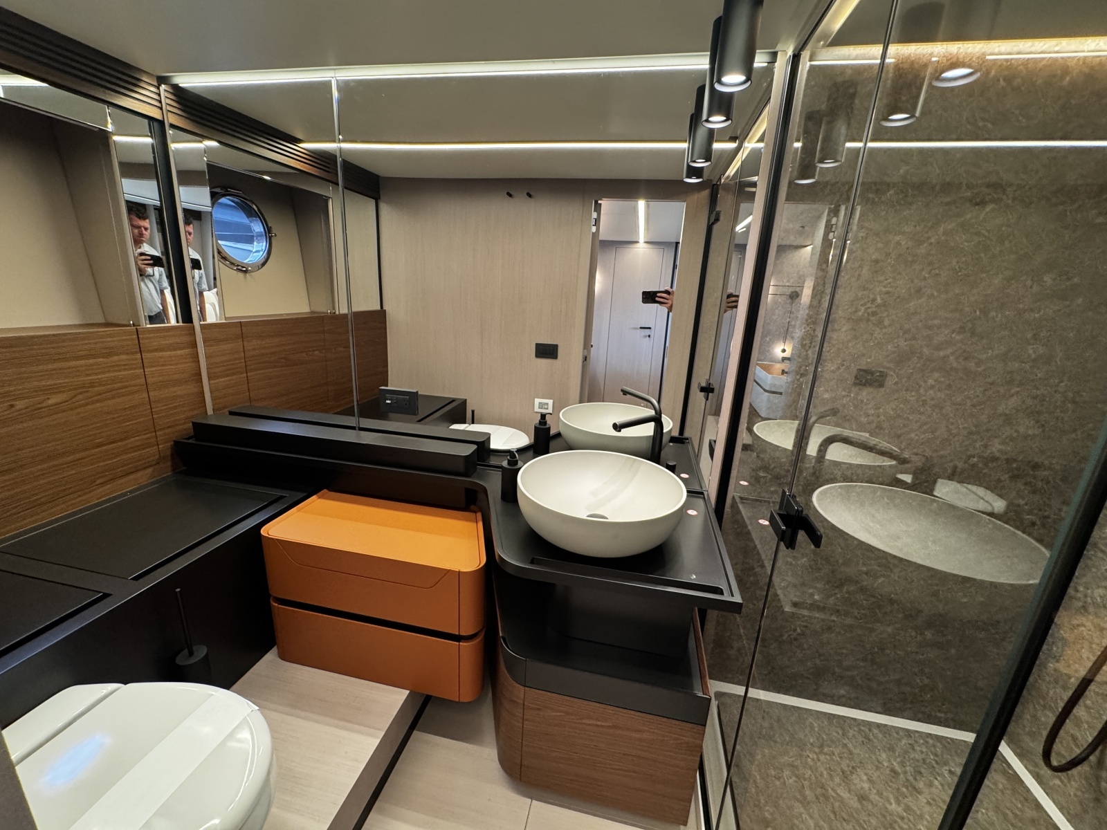 70ft Azimut Yacht For Sale
