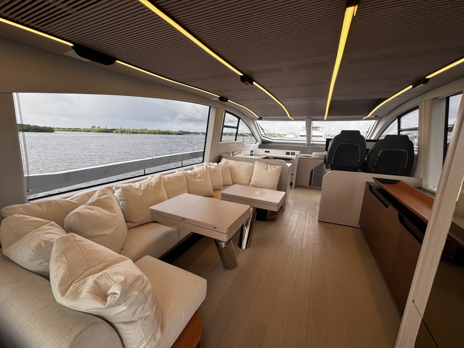 70ft Azimut Yacht For Sale