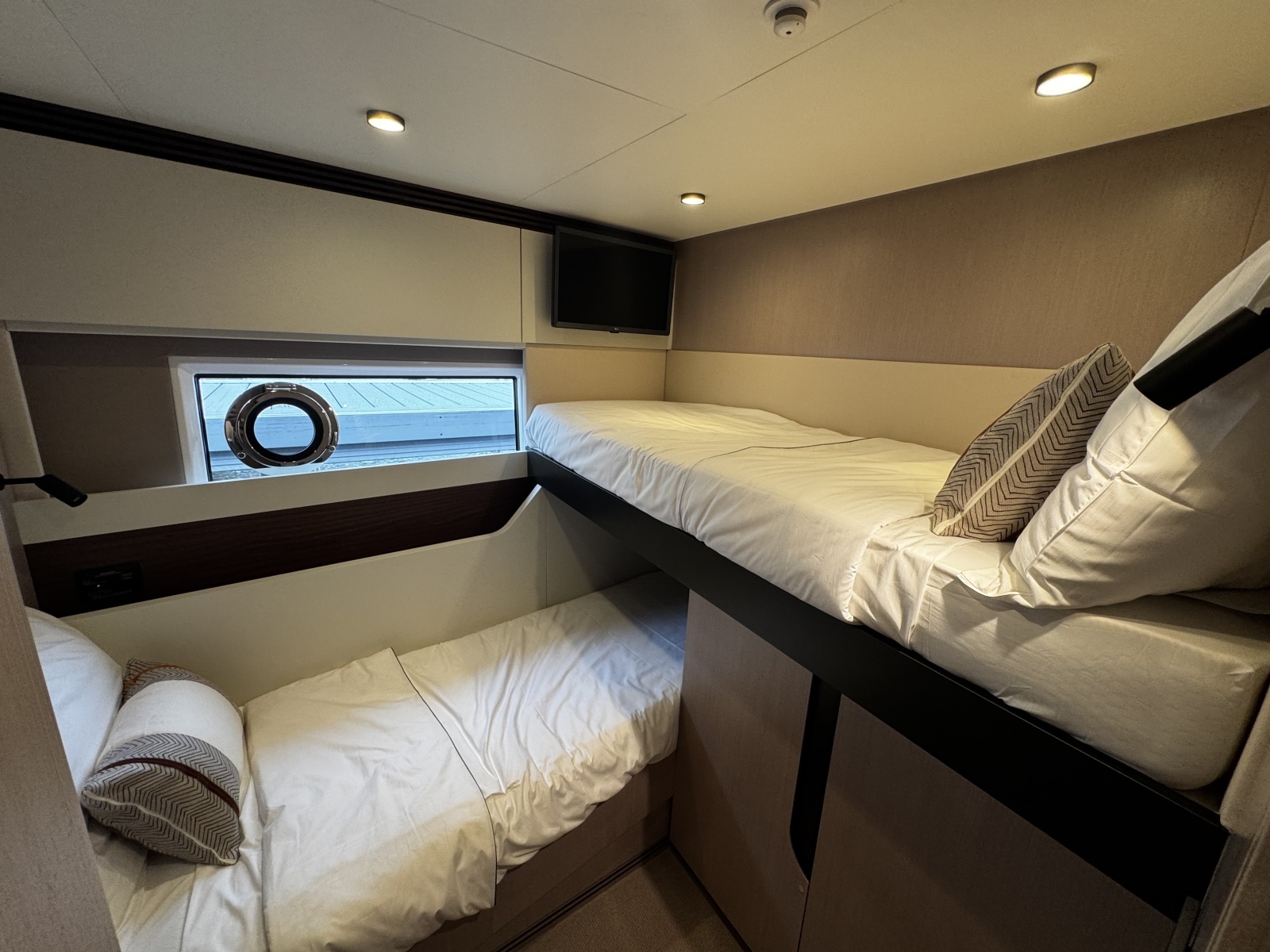 70ft Azimut Yacht For Sale