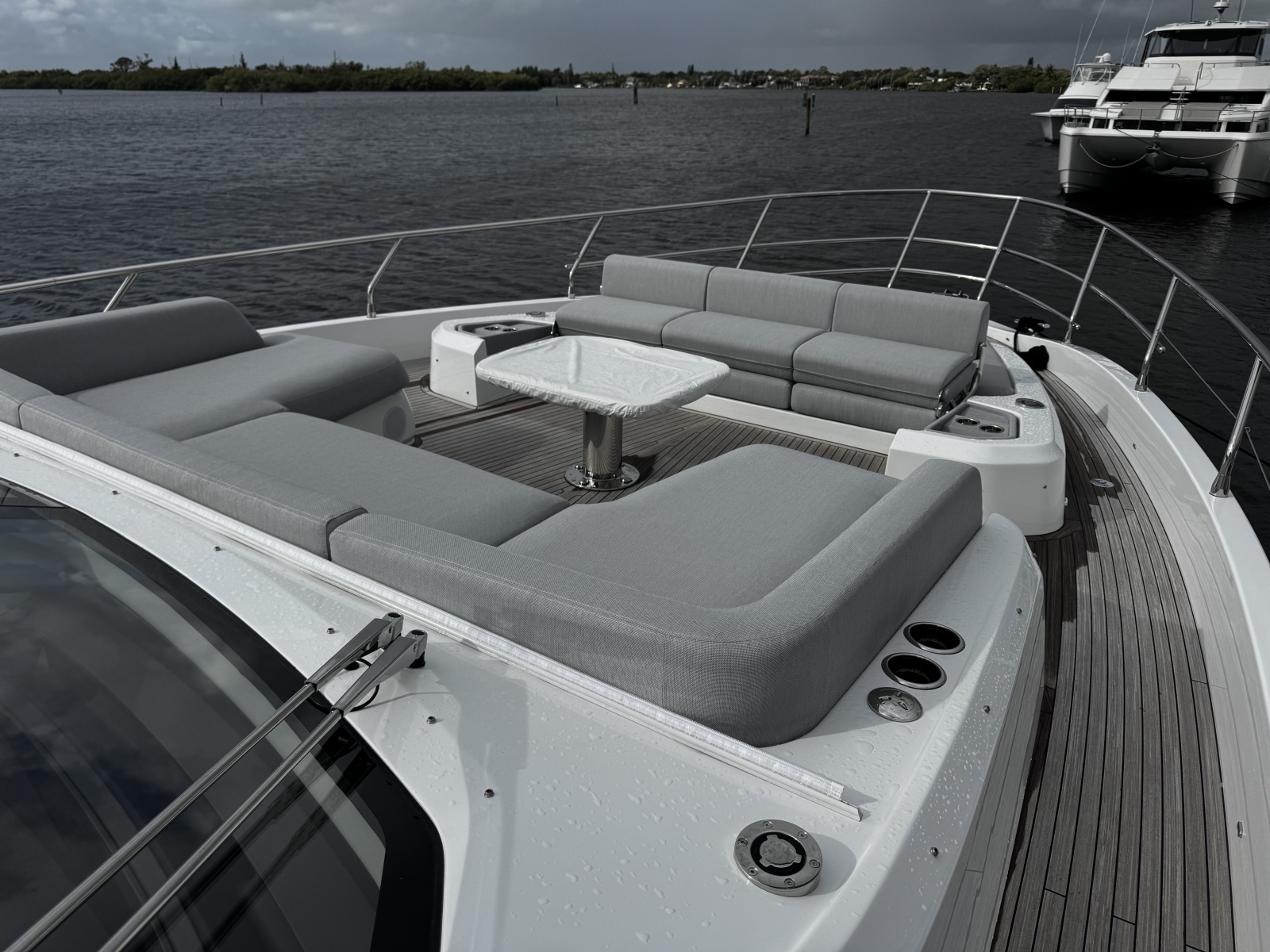 70ft Azimut Yacht For Sale