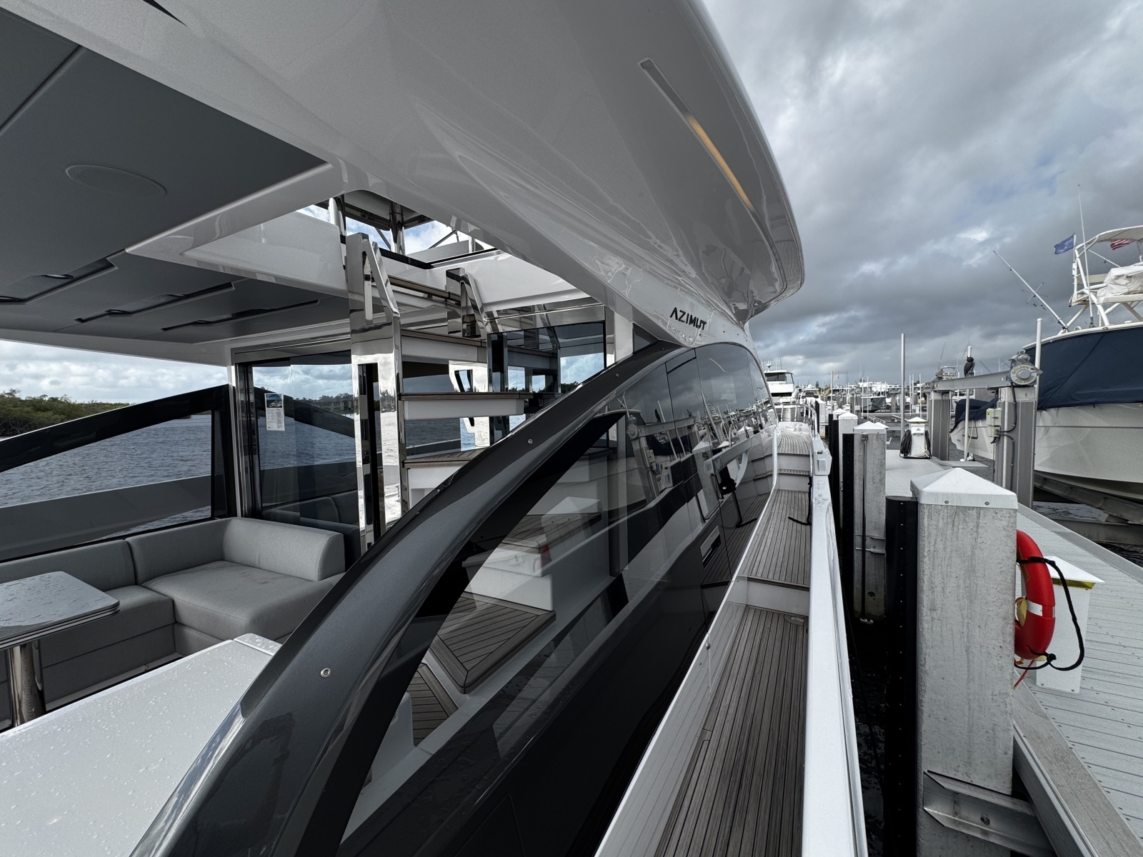 70ft Azimut Yacht For Sale
