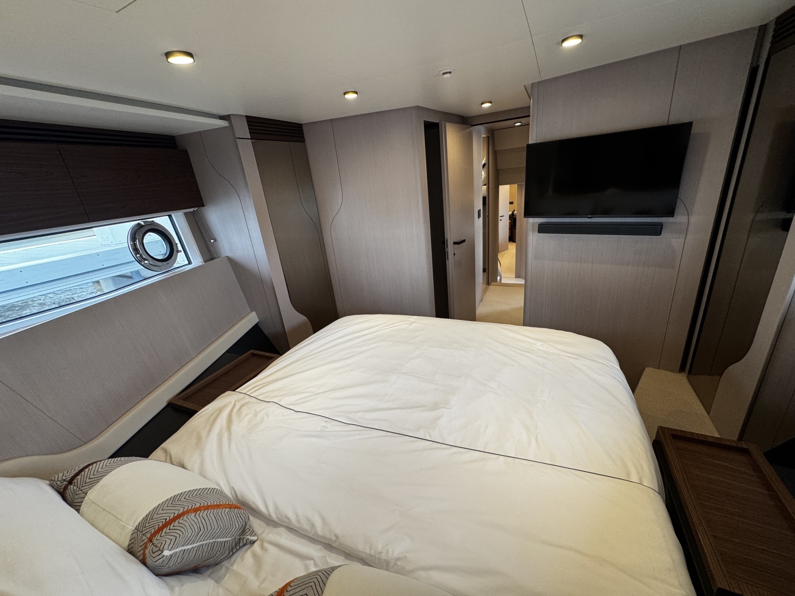 70ft Azimut Yacht For Sale