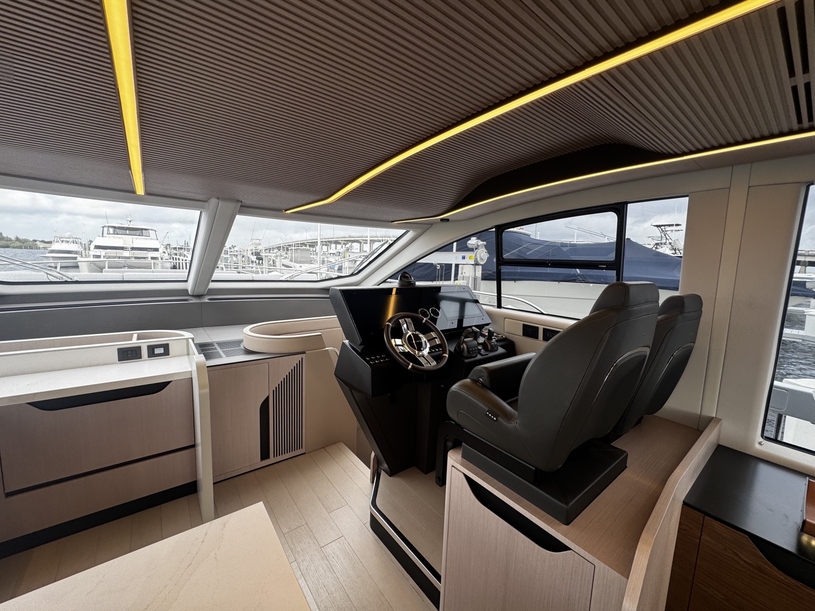 70ft Azimut Yacht For Sale