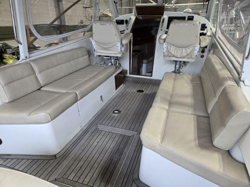 29' 2008 MJM 29z Downeast