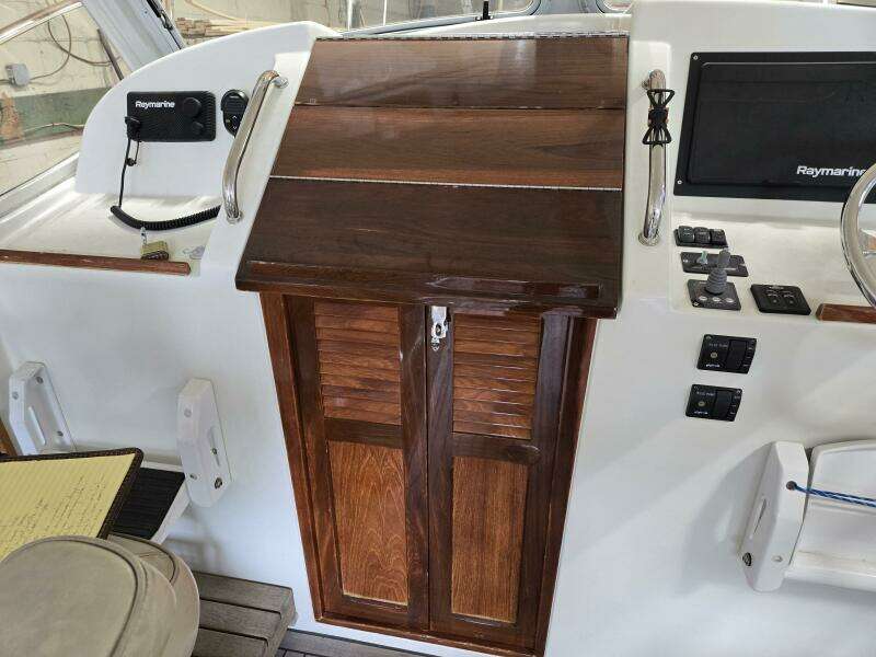 BLUE SKYz 29ft MJM Yacht For Sale